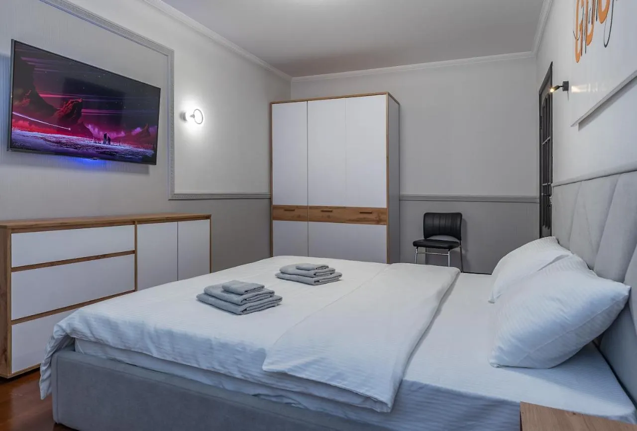 Modern 3 Bedroom Apartment Kyiv
